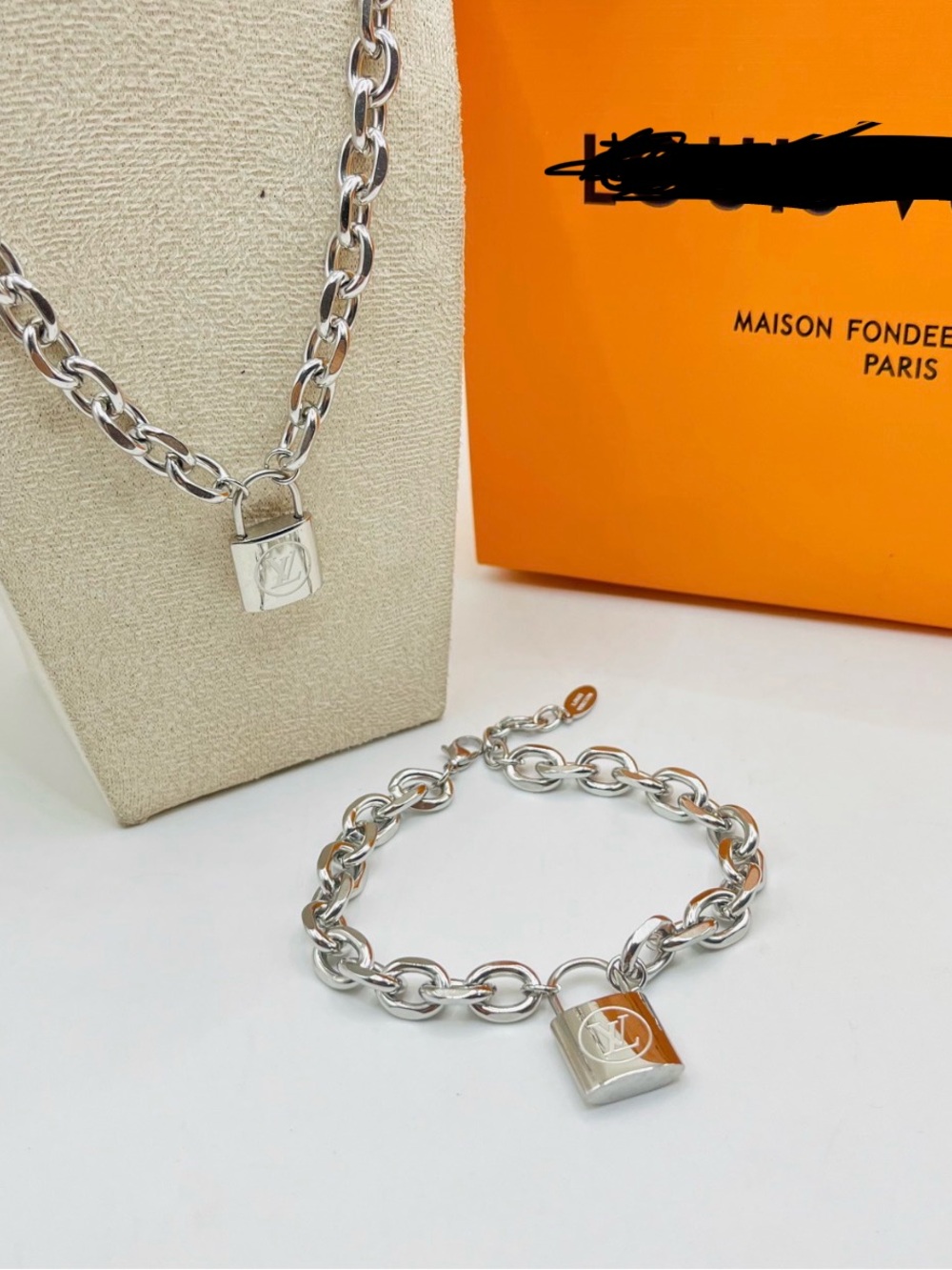 Stainless steel Silver Padlock Charm Necklace & Bracelet Set - Luxury Designer
